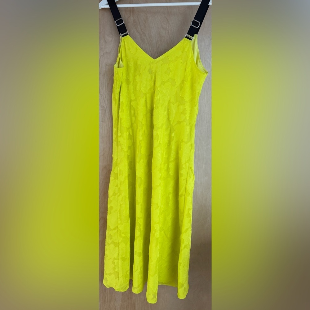 DKNY Clipped Jacquard Floral Dress - Picture 8 of 13